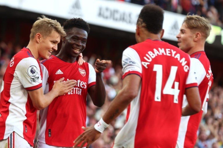 Smith Rowe, Aubameyang and Saka scored as Arsenal dominated Tottenham on Sunday