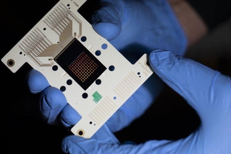 The microchip will be used for growing multiple strands of DNA in parallel