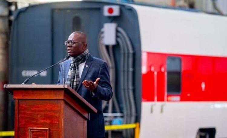Gov. Sanwo-Olu speaking on the acquired speed trains for Red Line project