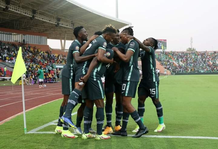 Super Eagles players celebrate Kelechi Iheanacho lone goal against Egypt