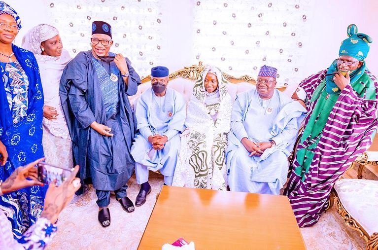 The bride, Fatimah Adamu in a group photograph with dignitaries at her wedding ceremony