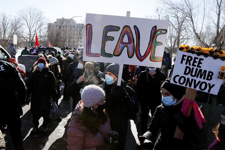 Counter protesters were also at the scene to voice their concern over the endless Freedom Convoy protests