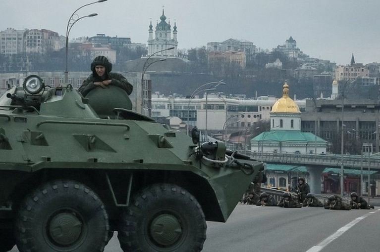 Ukrainian National Guard troops are defending the capital, Kyiv