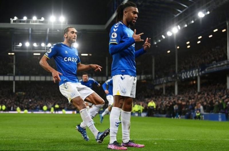 Alex Iwobi's 99th minute strike ignited Goodison Park as they battle relegation