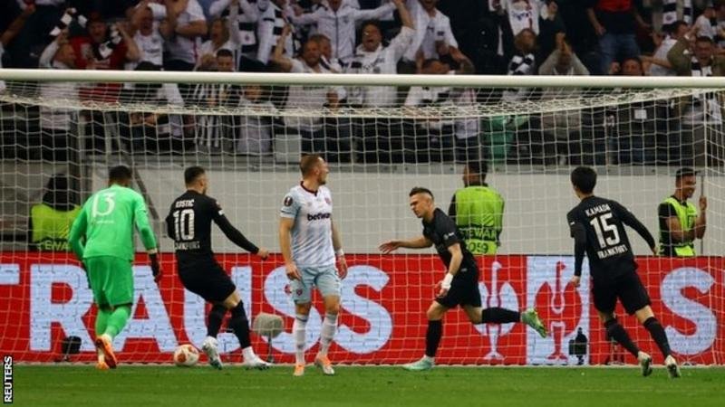 Rafael Borre has either scored or assisted three of Frankfurt's last five Europa League goals