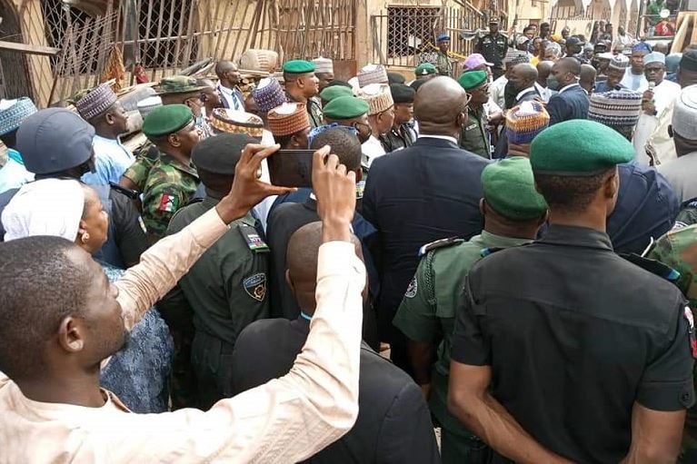 Vice President Yemi Osinbajo visit the scene of the explosion in Sabon Gari, Kano state accompanied by Governor Abdullahi Ganduje