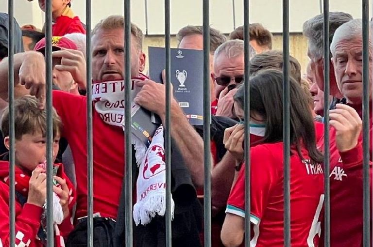 UEFA, Liverpool fans were initially blamed for the authorities' failures to handle large crowds arriving at the stadium