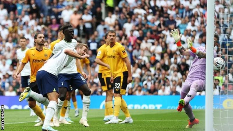 Harry Kane has now scored 185 Premier League goals for Spurs to overtake Sergio Aguero with Man City (184) for the most goals scored by a player for a single club in the competition