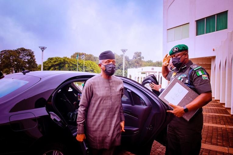 Vice President Yemi Osinbajo arrives for FEC meeting after undergoing a leg surgery