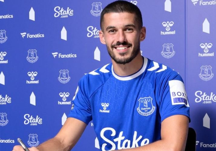 Wolves defender, Conor Coady, has joined Everton on loan