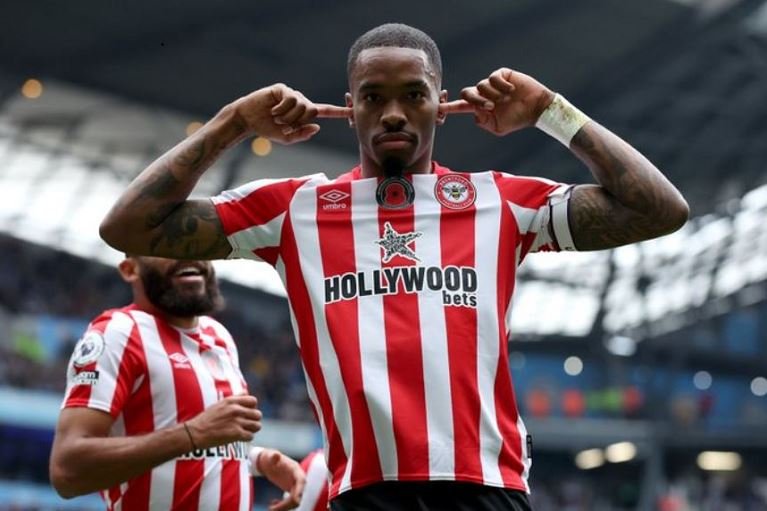 Brentford's Ivan Toney scored twice to stun Manchester City in the league