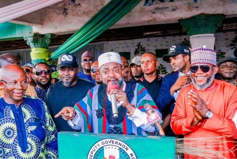 Deputy Governor Edward Onoja addressing the Labour Party defectors on Monday