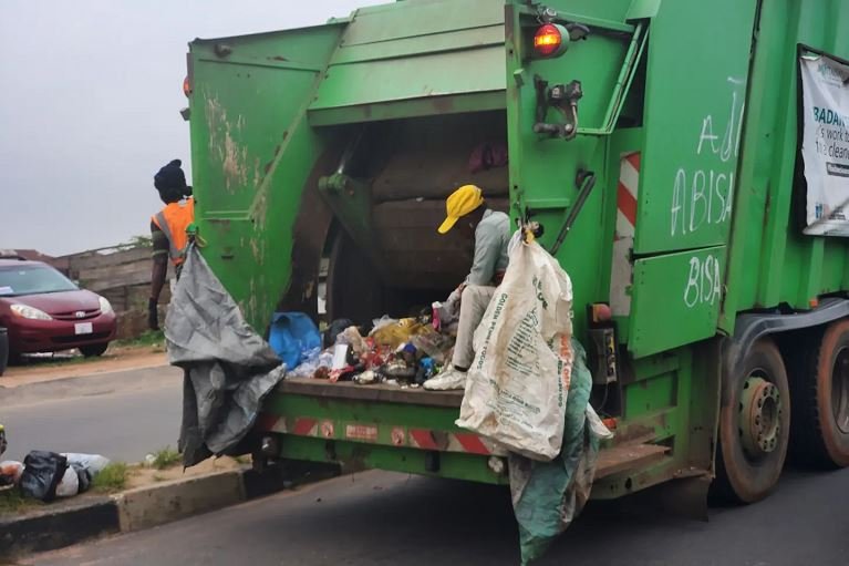 Refuse Management: Oyo to sanction unauthorised waste contractors