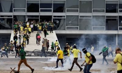 Supporters of Brazil's former President Jair Bolsonaro demonstrate against President Luiz Inacio Lula da Silva, outside Planalto Palace in Brasilia, Brazil