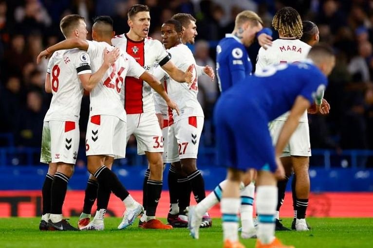 James Ward-Prowse celebrate Southampton's victory against Chelsea at the Stamford Bridge