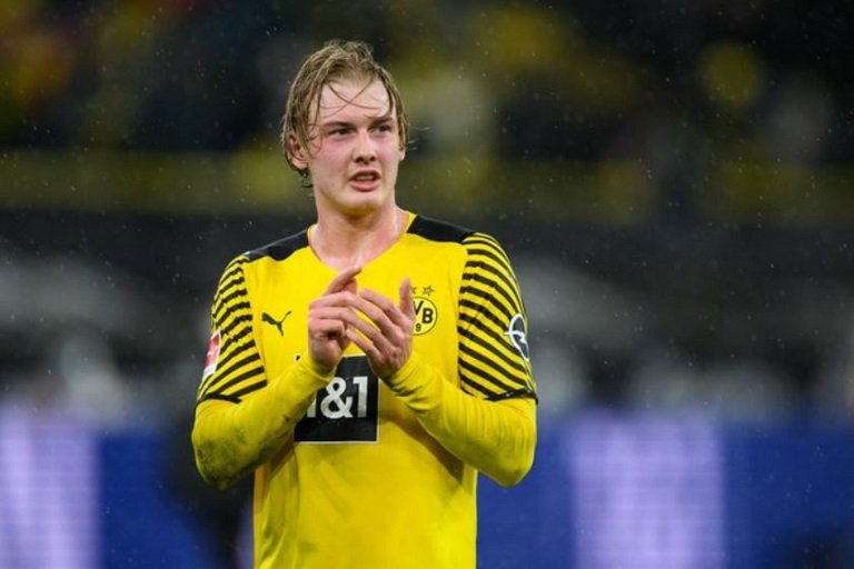 Julian Brandt is top priority for Arsenal in the summer
