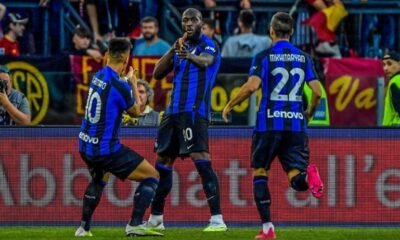 Romelu Lukaku and Lautaro Martinez celebrate Inter Milan's winner against Roma