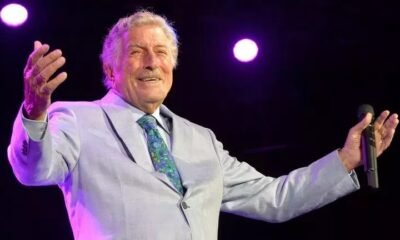 Tony Bennett/IMAGE SOURCE/GETTY IMAGES Image caption, Bennett had been diagnosed with Alzheimer's disease in 2016