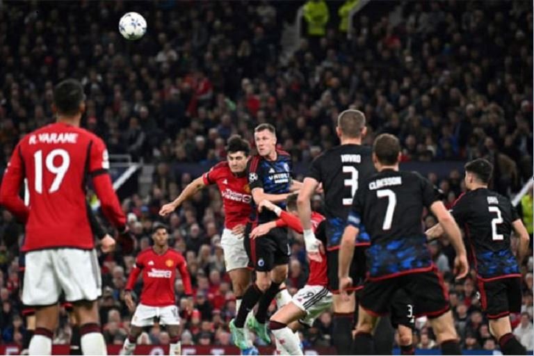 Manchester United beat FC Copenhagen 1-0 in Champions League