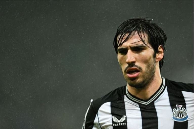 Newcastle could potentially fill the midfield gap caused by Sandro Tonali's 10-month ban