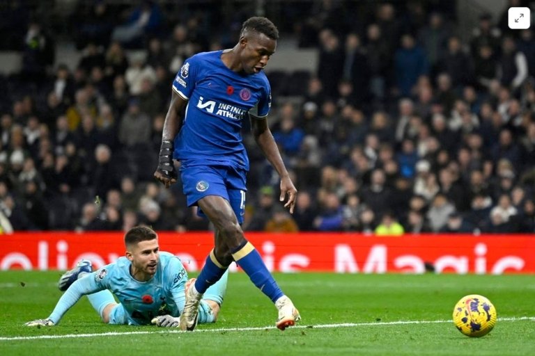 Jackson scored a second-half hat-trick as Chelsea downed nine-man Tottenham