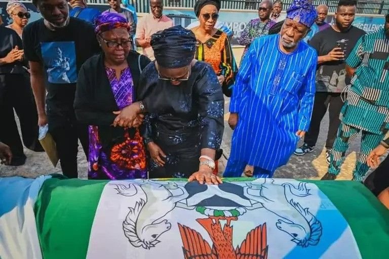 The corpse of the late former Governor of Ondo State, Rotimi Akeredolu, has arrived in Nigeria.