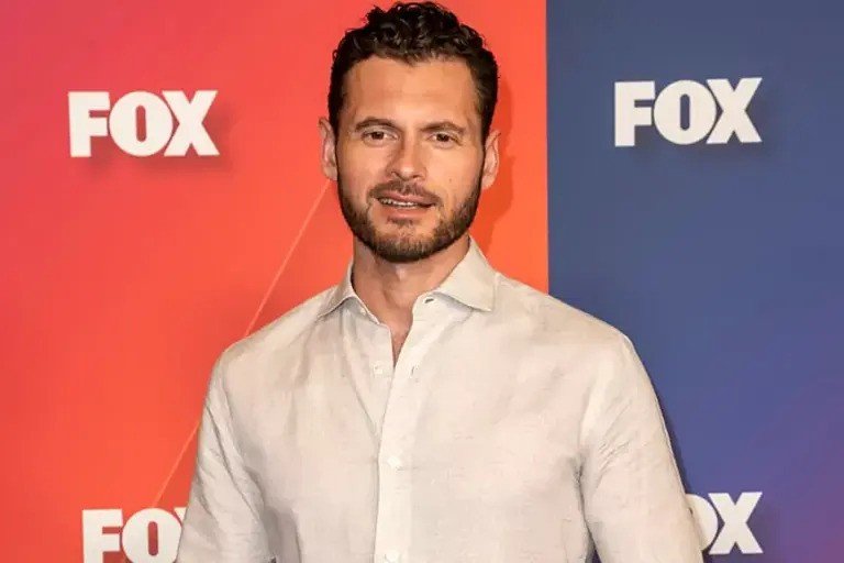Adan Canto, a popular Mexican actor, has died at the age of 43.