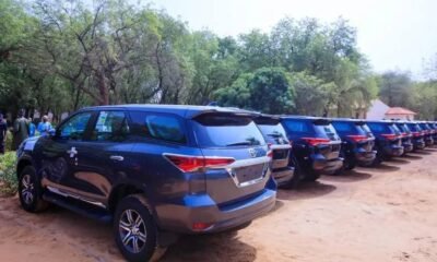 Kebbi state governor Nasir Idris has gifted Toyota SUVs to members of the State House of Assembly.