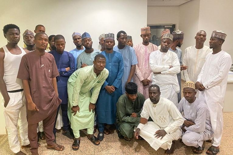 EFCC arrests 35 persons for currency manipulation