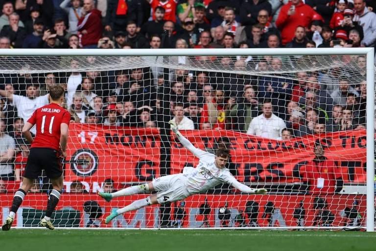 Rasmus Hojlund hit the winning penalty for Manchester United