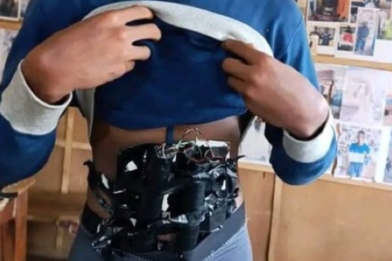 Suicide bomber nabbed attempting to invade bank