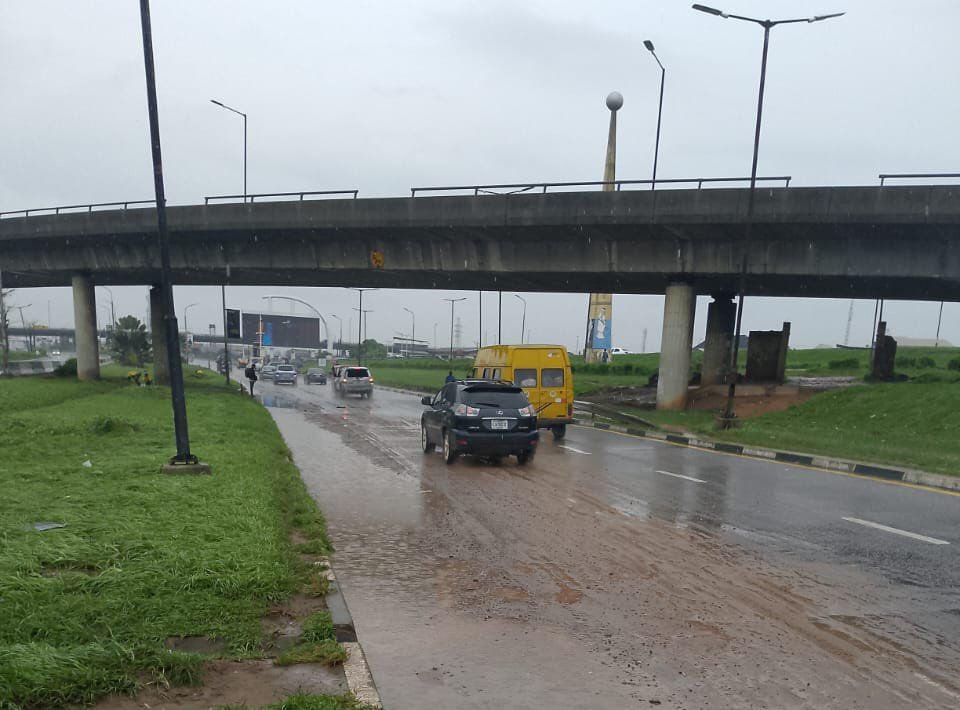 PICTURES: Lagos govt clears flood on Iyana Oworo road