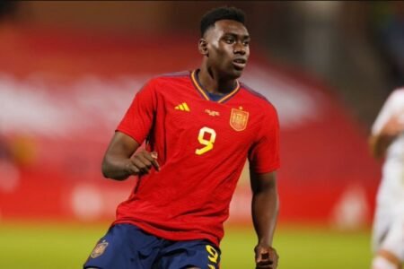 Samu Omorodion is expected to sign a seven-year deal at Chelsea