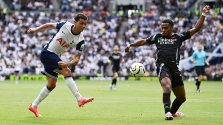 Gabriel Magalhães' header seals 1-0 win for Arsenal in North London derby