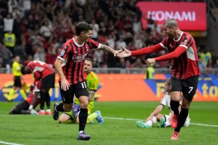 AC Milan beat Lecce 3-0 with quick-fire goals