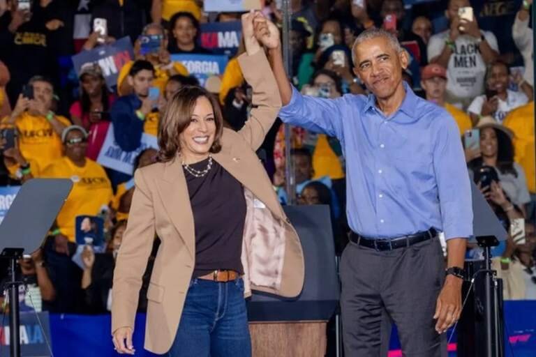 Kamala-Harris-and-Barack-Obama-share-the-stage-at-the-rally-in-Georgia.jpg