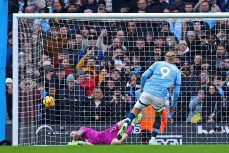 Erling Haaland misses a penalty for Man City