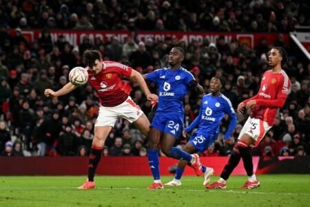 Controversial Maguire winner sends Man United into FA Cup fifth round