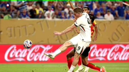 Chelsea ease past Espérance to reach Club World Cup knockouts