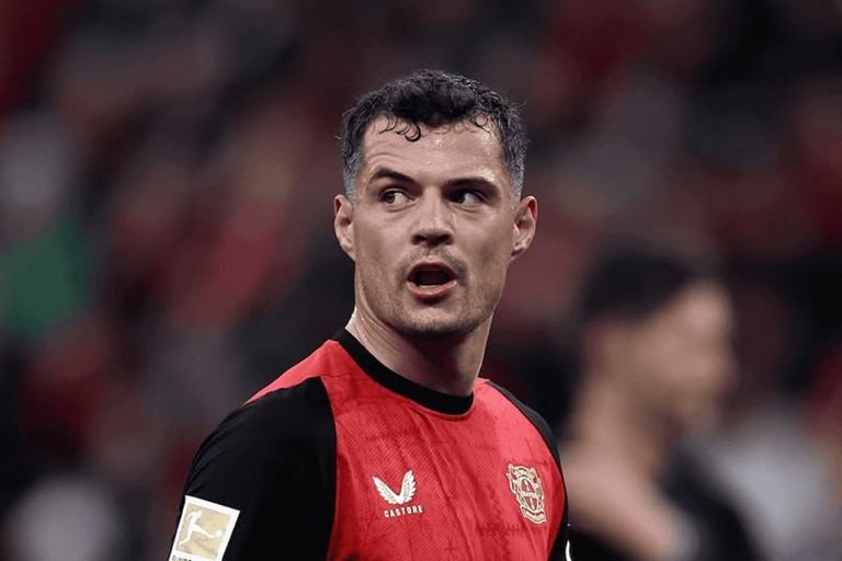 Granit Xhaka has told Bayer Leverkusen that he wants to join Sunderland