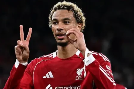 Debut goal for Ekitike as Liverpool beat Bournemouth in Premier League opener