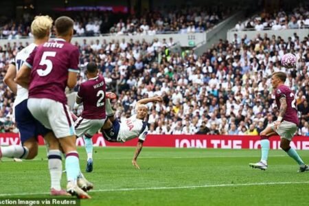 Richarlison scores stunner as Tottenham thrash Burnley 3-0