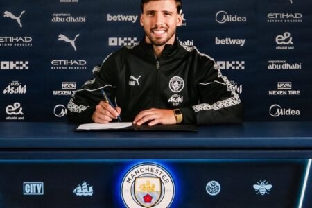 Ruben Dias pens new Manchester City contract until 2029