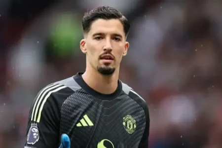 Bayindir retains United spot after Lammens' arrival for Manchester derby